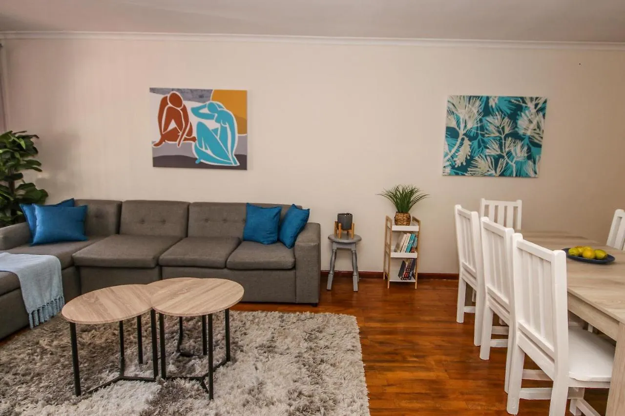Apartment Holiday Home In Sea Point, Fresnaye Cape Town